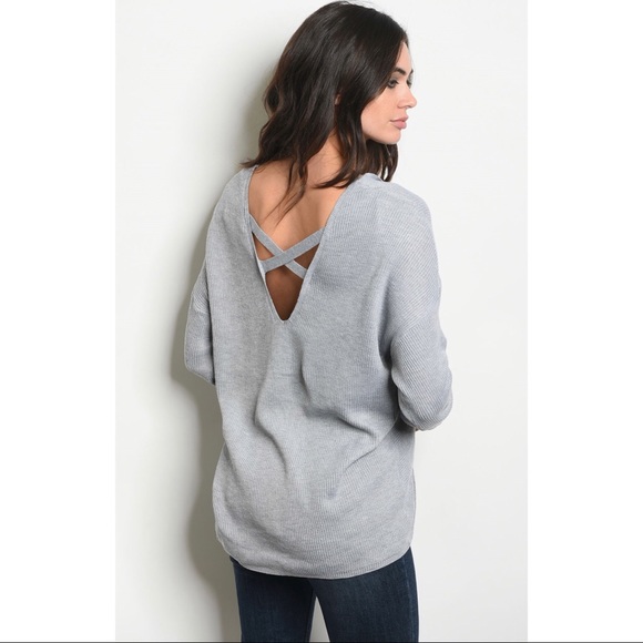 Twist front criss cross back sweater - Picture 4 of 7